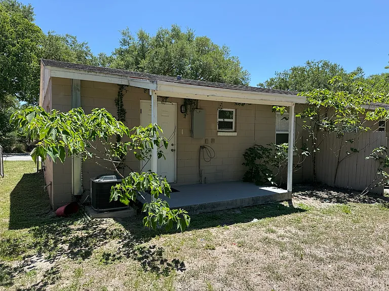 1009 McCormack St — Photo 13