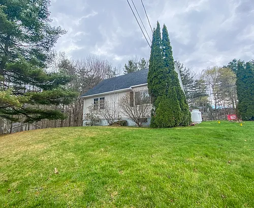 576 Maine Ave Photo 1