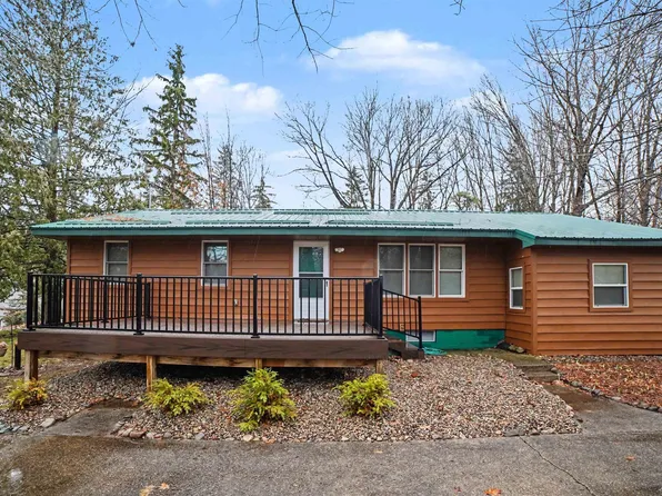 441 Hillcrest Dr, Lake, MI 48632