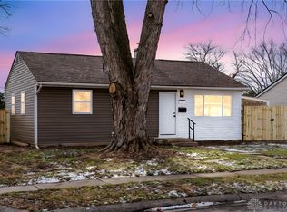 184 Pat Ln, Fairborn, OH 45324