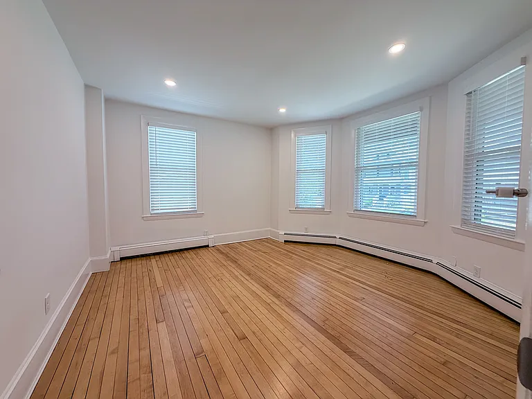100 Sheridan Ave #1 — Photo 14