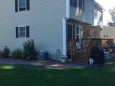 2nd image of 83 Holly St