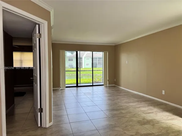 8749 NW 39th St, Fort Lauderdale, FL