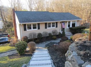 60 Cedar Rd, Ringwood, NJ 07456