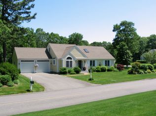 14 Snead Dr, Mashpee, MA 02649