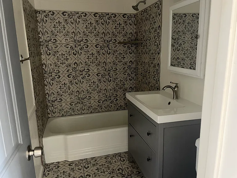 66 1/2 W 13th St #B — Photo 5