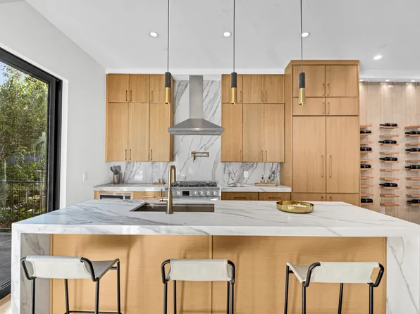 408 Monroe Street image 6 of 31