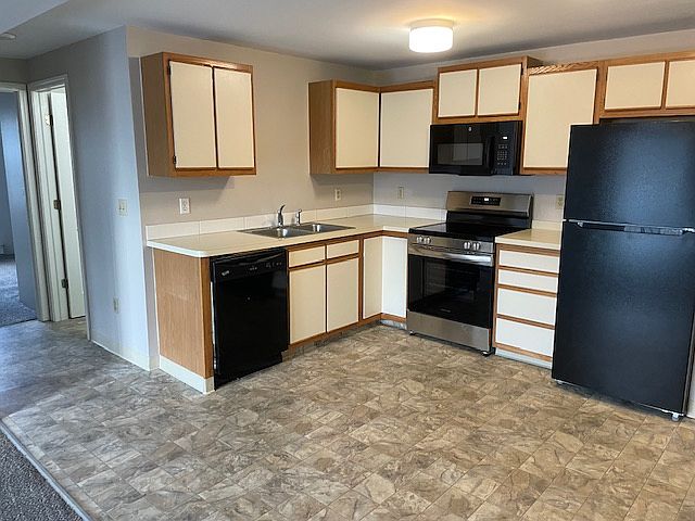 1st image of 6822 Plaza Dr APT 12