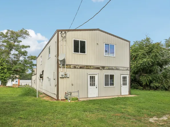 417 Kansas Ave, Lane, KS 66042