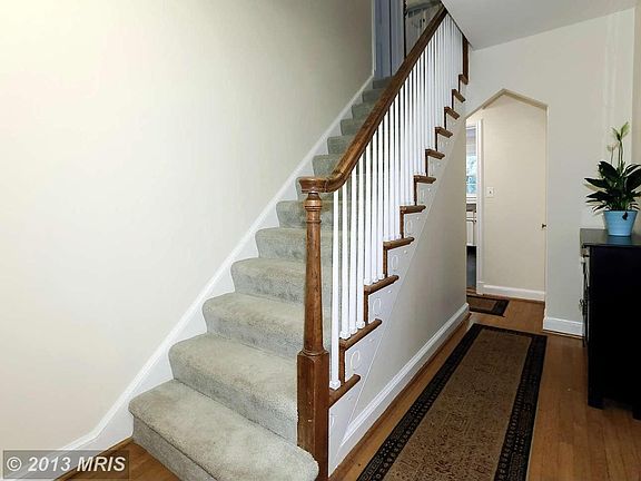 2nd image of 2721 Blaine Dr