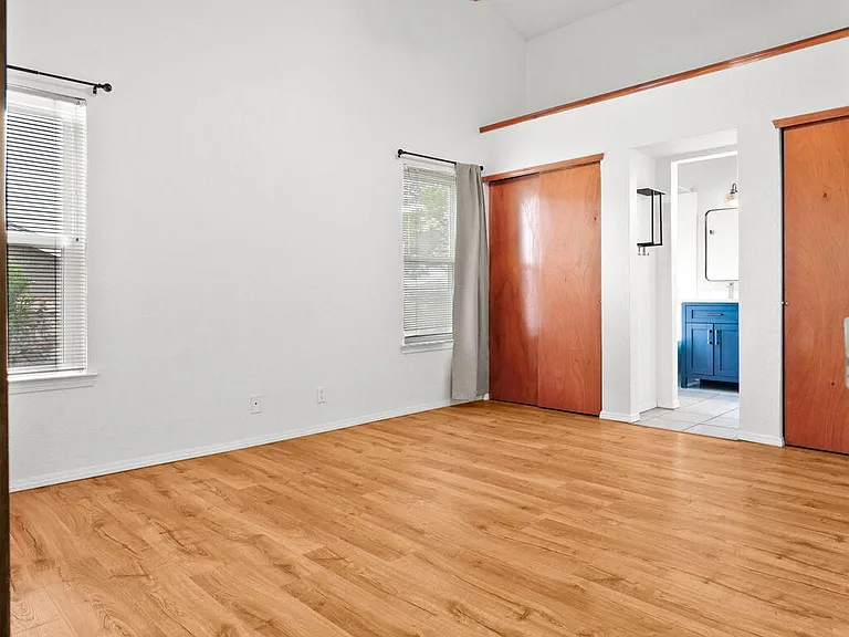 7609 Medano Dr — Photo 37