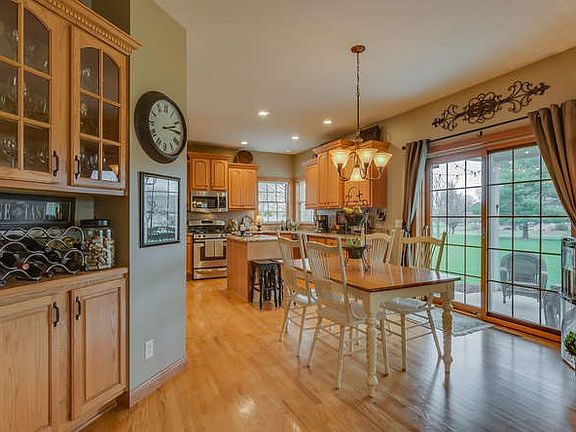 5th image of 60686 Creekstone Ct