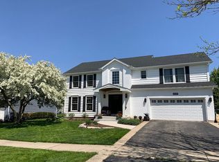 1607 Pathway Dr, Naperville, IL 60565