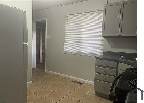840 Lebon Dr — Photo 8