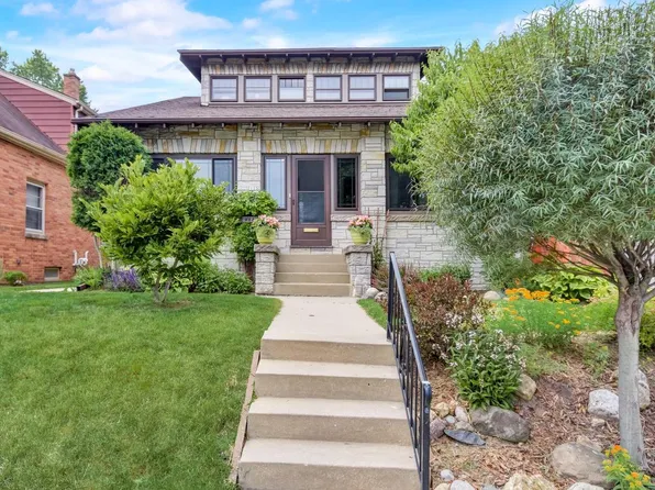 2125 South 85th STREET, West Allis, WI 53227
