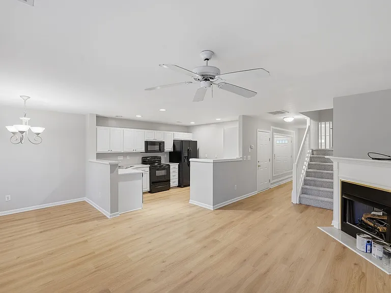 8144 Christmas Ct — Photo 4