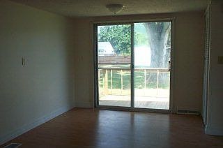 4th image of 10 Cornell St