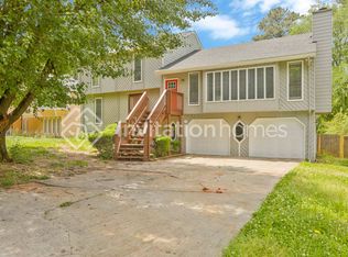 329 Triborough Holw, Lawrenceville, GA 30044