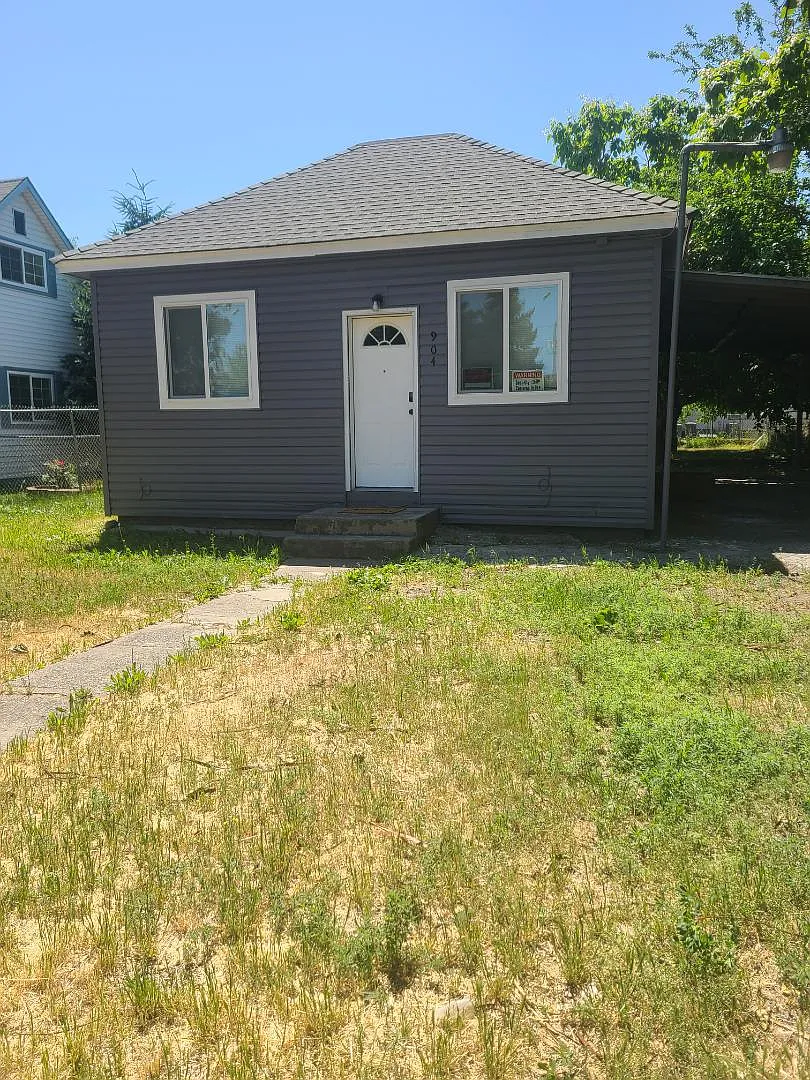 Property Photo - 904 La Salle St