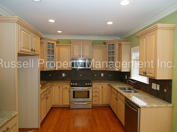 5th image of 3305 Taberna Dr