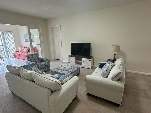 2nd image of 19 Harbour Isle Dr W Unit 201