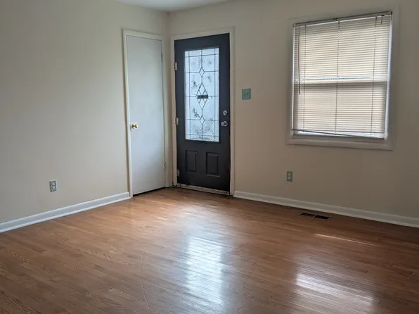 736 Piper Rd, Knoxville, TN 37919