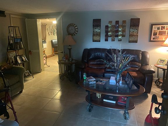 3rd image of 4912 Avenue Q