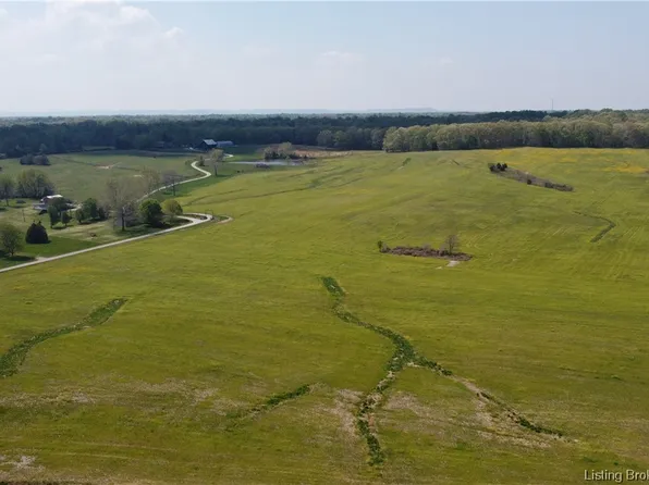  Charlestown New Market Road, Marysville, IN 47141