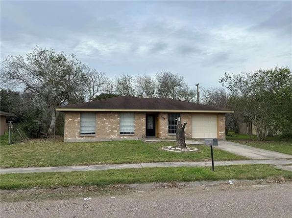 105 Cactus Drive, Robstown, TX 78380