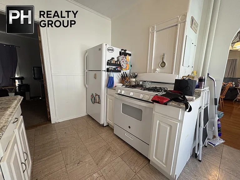 51 Cypress St #1 — Photo 11