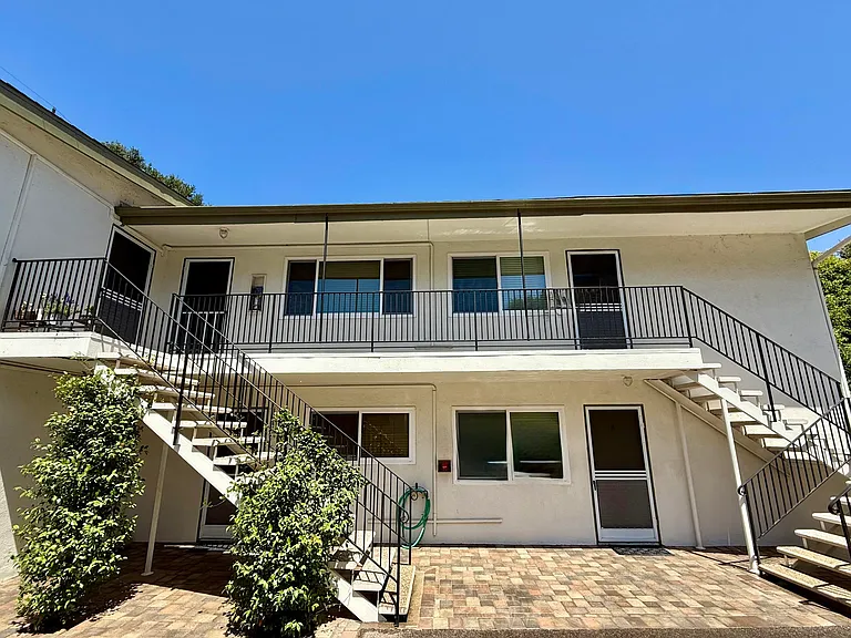 1808 Castillo St #D — Photo 14