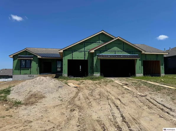 11602 Slayton St, Papillion, NE 68046