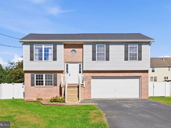 1004 Nash Ct, Martinsburg, WV 25401