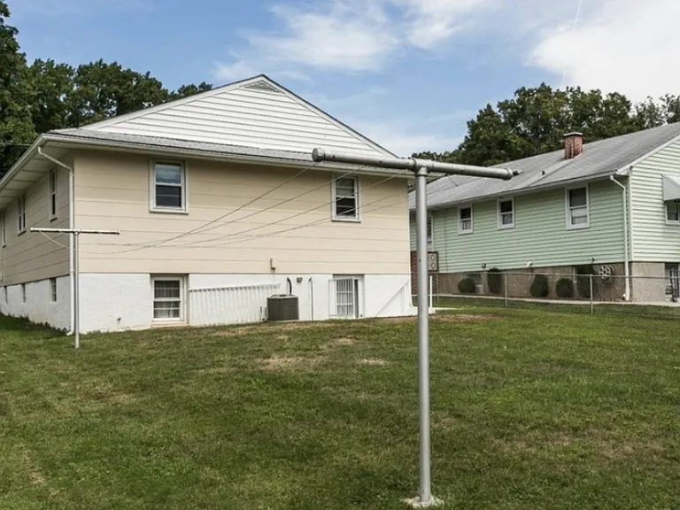 1909 Wildwood Ave — Photo 16