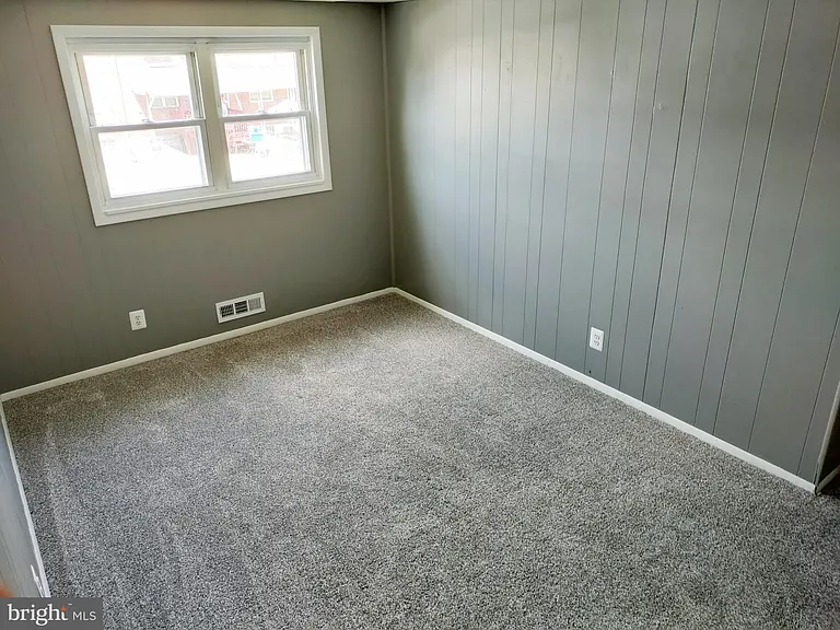 7862 Kentley Rd — Photo 13