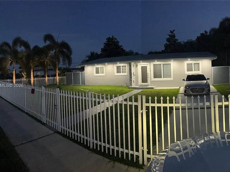 11850 SW 187th St — Photo 12