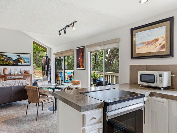 2nd image of 70 Forest Ridge Rd APT 1