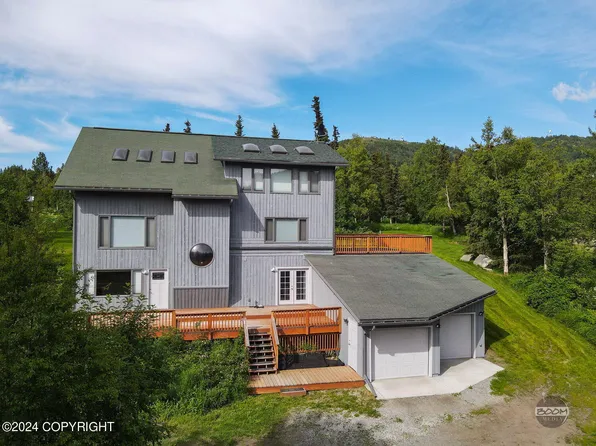 8011 Lakonia Dr, Anchorage, AK 99516