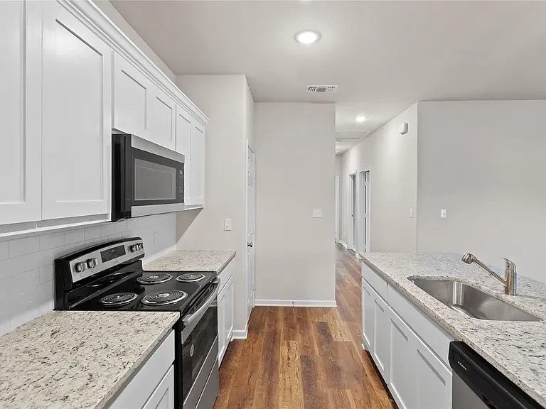 2728-2724 Ginger Ct — Photo 6