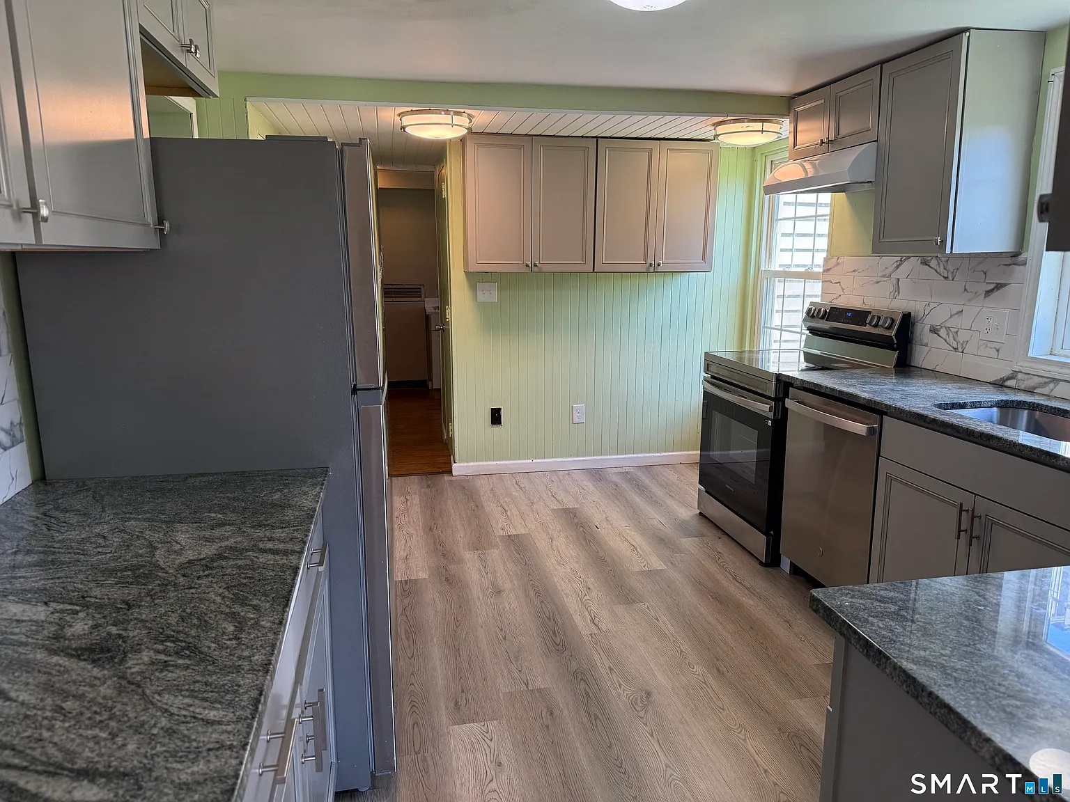 4 bed, 2.5 bath, 1628 sqft, $3,000 — Photo 4