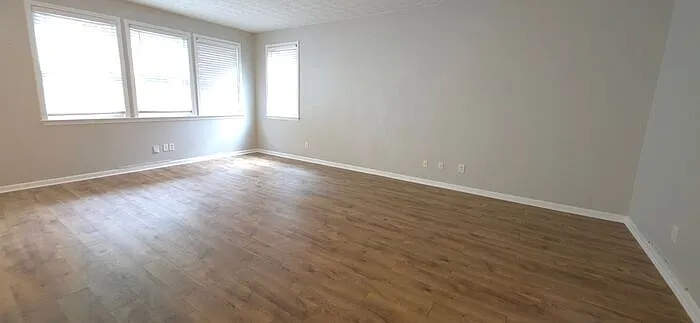 1209 Bronze Oak Way — Photo 3