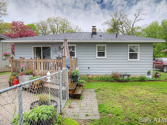 4th image of 3860 Tioga Dr SW