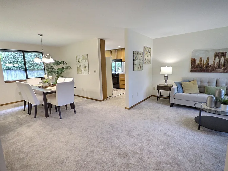 3910 Maple Rd — Photo 5