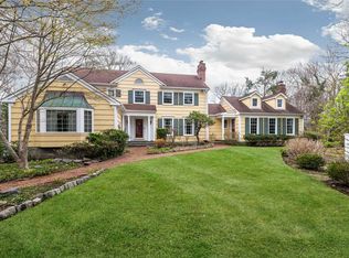 204 Sunset Rd, Oyster Bay, NY 11771