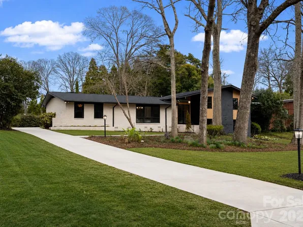 823 Wingrave Dr, Charlotte, NC 28270