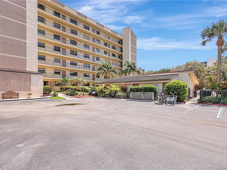 10310 S Ocean Dr #PENTHOUSE — Photo 45