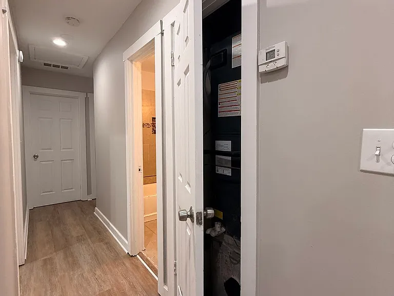 657 Robert E Lee Pkwy — Photo 9