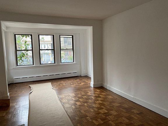 3rd image of 2802 Claflin Ave