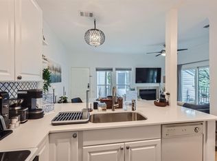 802 S 1st St APT 215, Austin, TX 78704