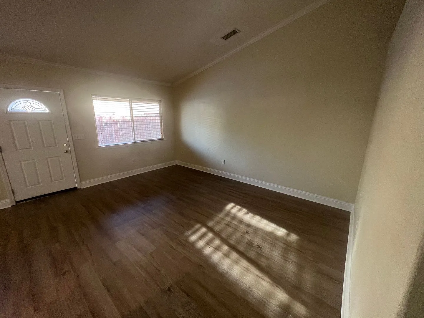 1211 Wurch Way 9-12 - 1211 Wurch Way 9-12, Redding, CA 96002 — Photo 2